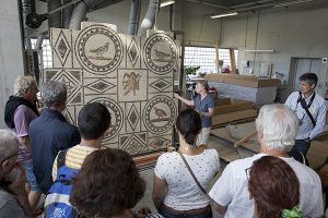 Visite de l'atelier de restauration de mosaïques et d'enduits peints de Saint-Romain-en-Gal