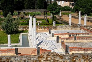 Maison aux Cinq Mosaiques jardin-Site archéologique de Saint-Romain-en-Gal