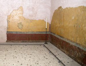 Peinture aux candélabres au musée de Saint-Romain-en-Gal