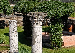 Maison aux Colonnes-Site archéologique de Saint-Romain-en-Gal